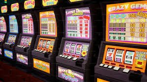 European Roulette wheel and betting layout on hinototo login live dealer table